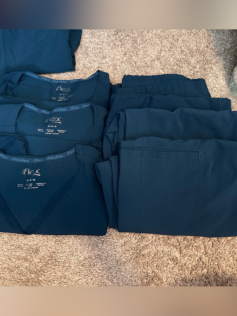 Cherokee iFlex Women's Carribean Blue Scrub Pants & Tops Set